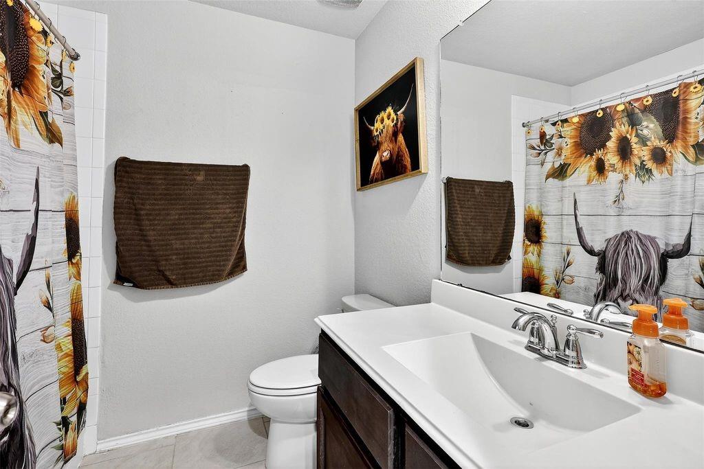 22038 Pheasant Bend Lane Porter, TX 77365 - Photo 18 of 24 Hall Bath