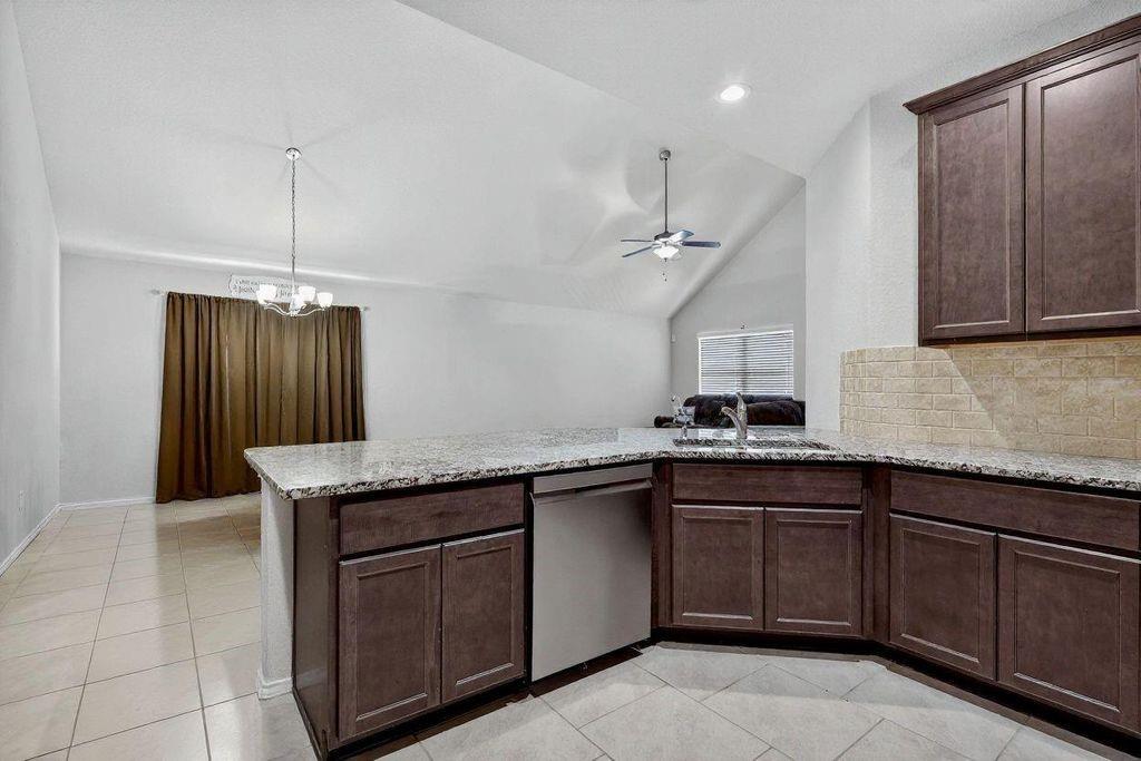 22038 Pheasant Bend Lane Porter, TX 77365 - Photo 6 of 24