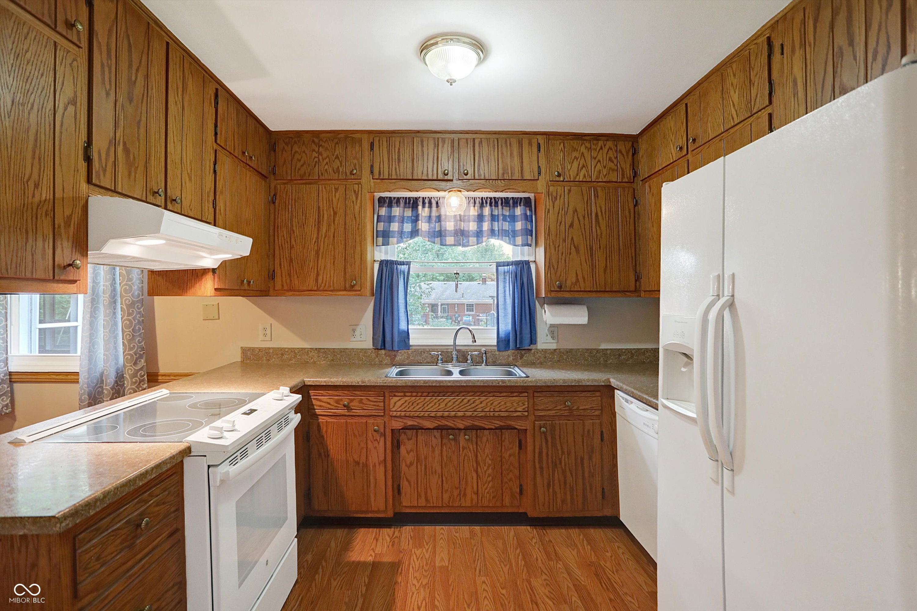 549 Ralston Road Indianapolis, IN 46217 - Photo 3 of 6 Gallery Image 3