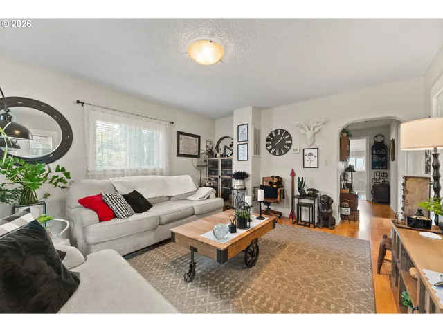 $264,000 | 419 West Agee Street, Roseburg, OR 97471