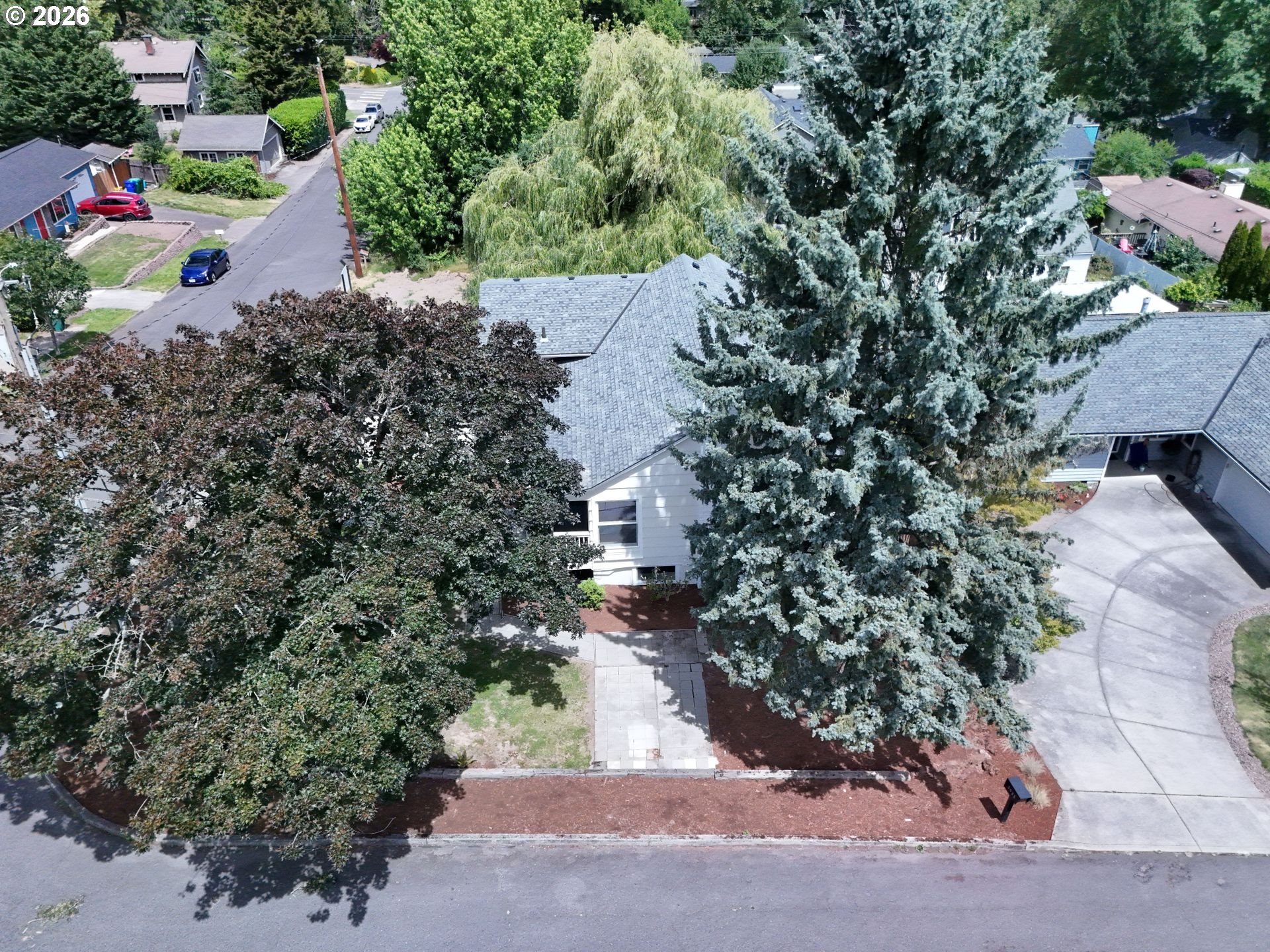 10244 Southwest 40th Avenue Portland, OR 97219 - Photo 31 of 38