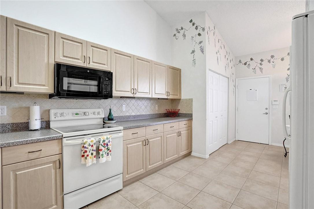 6155 Caladium Road Delray Beach, FL 33484 - Photo 16 of 47 Photo 16