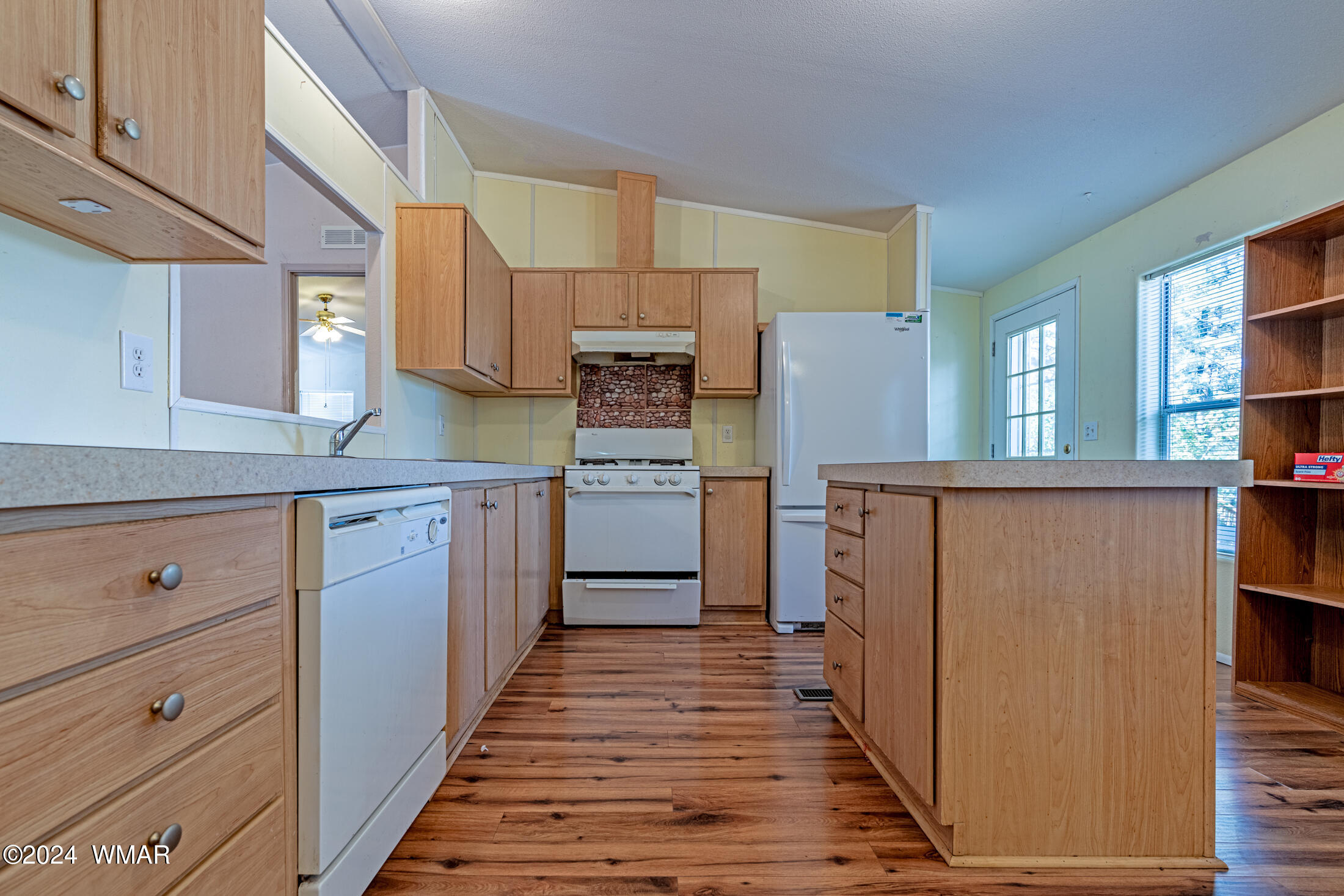 2120 West Stratton Show Low, AZ 85901 - Photo 7 of 16 Kitchen 1