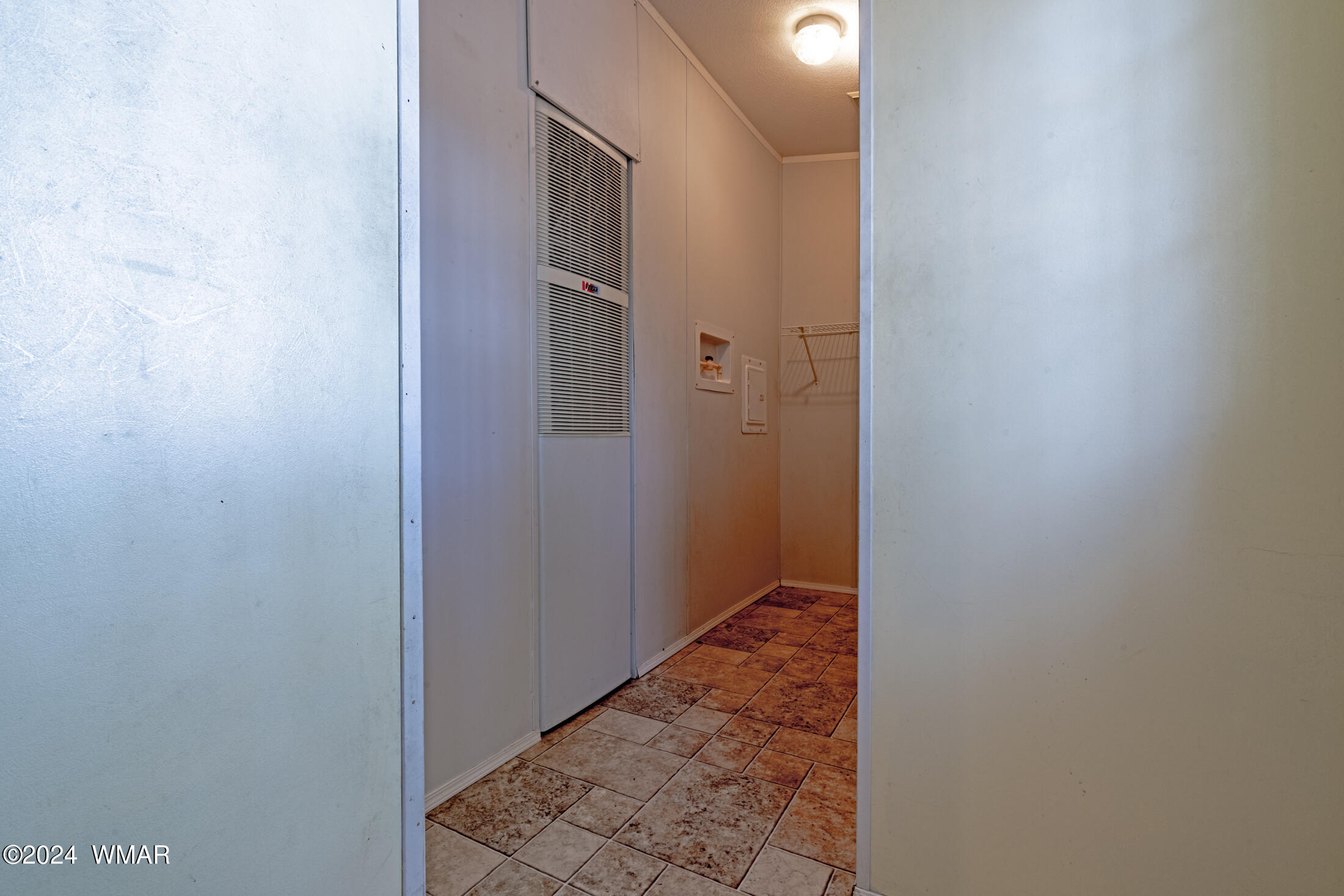 2120 West Stratton Show Low, AZ 85901 - Photo 8 of 16 Laundry Room