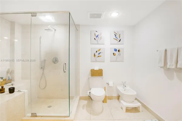 $6,250 | 495 Brickell Avenue, Unit 4704, Miami, FL 33131