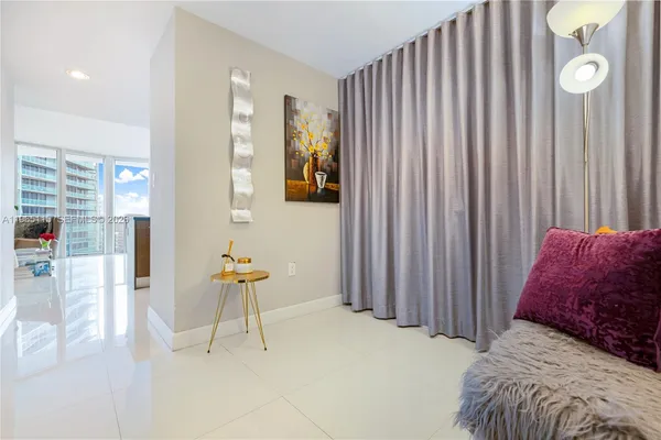 $6,250 | 495 Brickell Avenue, Unit 4704, Miami, FL 33131