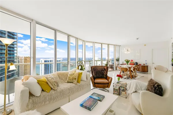 $6,250 | 495 Brickell Avenue, Unit 4704, Miami, FL 33131