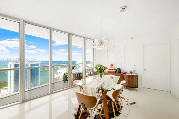 $6,250 | 495 Brickell Avenue, Unit 4704, Miami, FL 33131