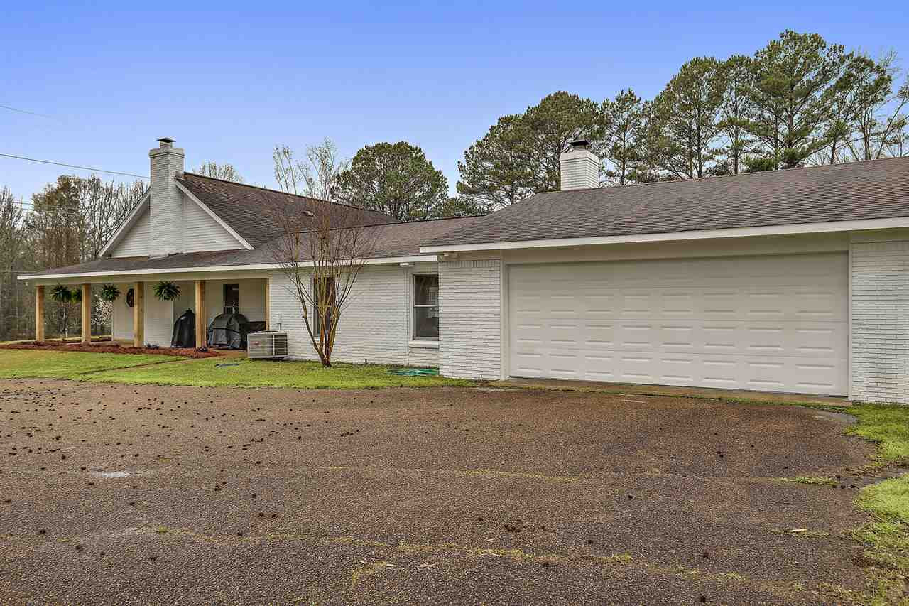 100 Country Meadow Road Clinton, MS 39056 - Photo 6 of 43 Photo 6