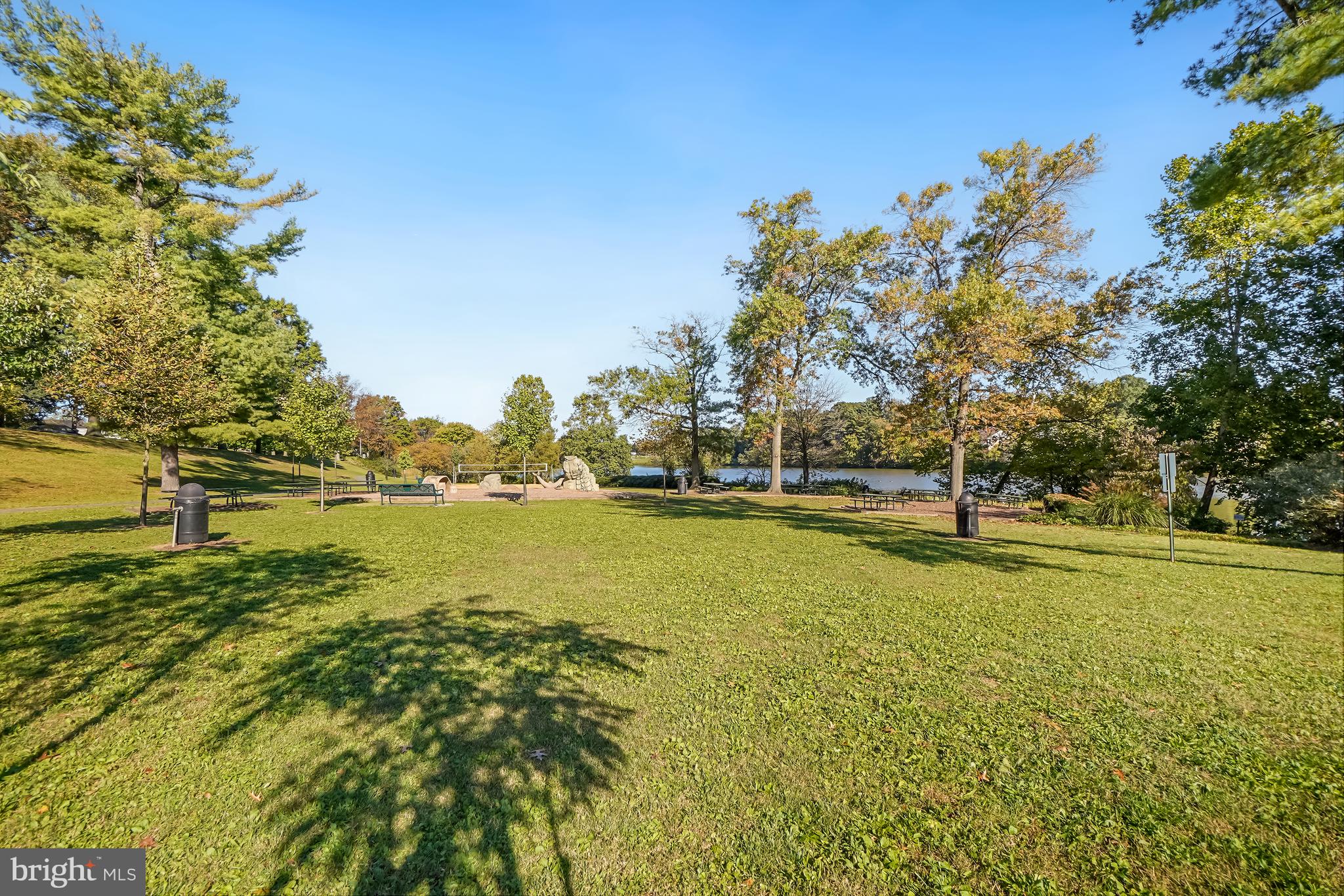 8804 Rustburg Circle Gaithersburg, MD 20886 - Photo 33 of 36