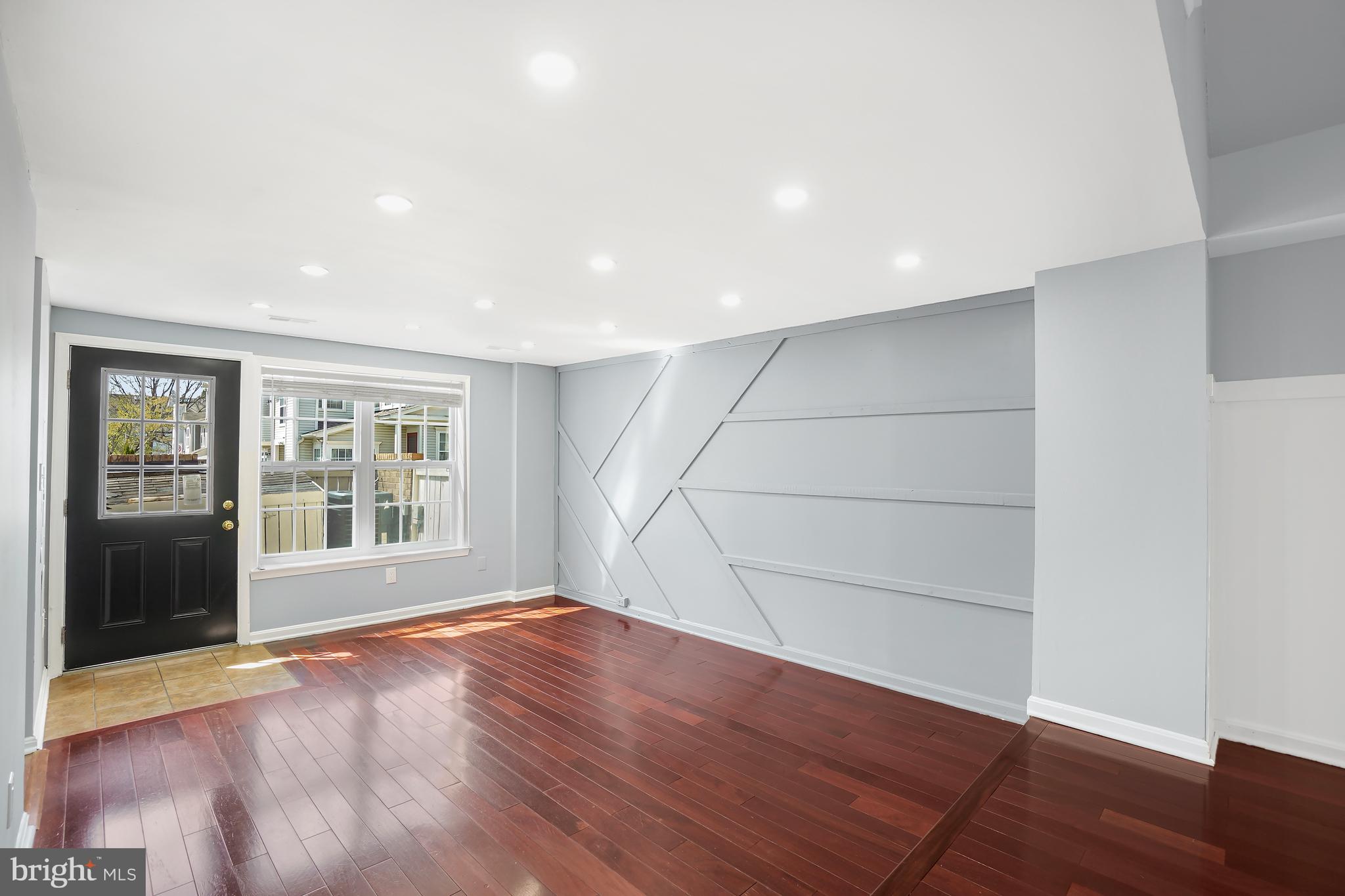 8804 Rustburg Circle Gaithersburg, MD 20886 - Photo 4 of 36
