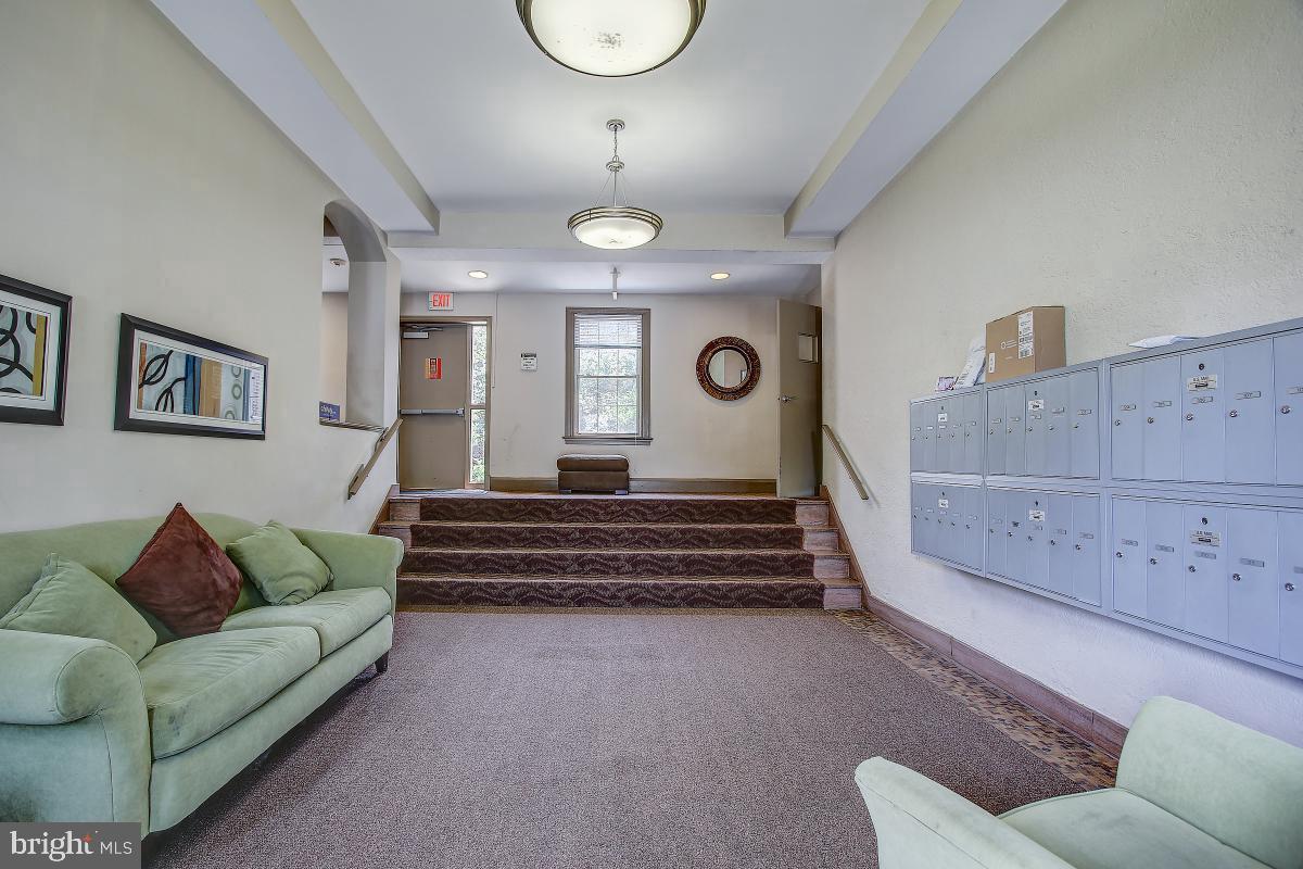422 Butternut Street Northwest, Unit T3 Washington, DC 20012 - Photo 17 of 30 Foyer