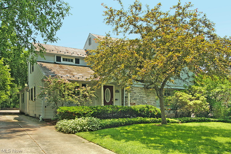 22212 Rye Road Beachwood, OH 44122 - Photo 2 of 18 Gallery Image 2