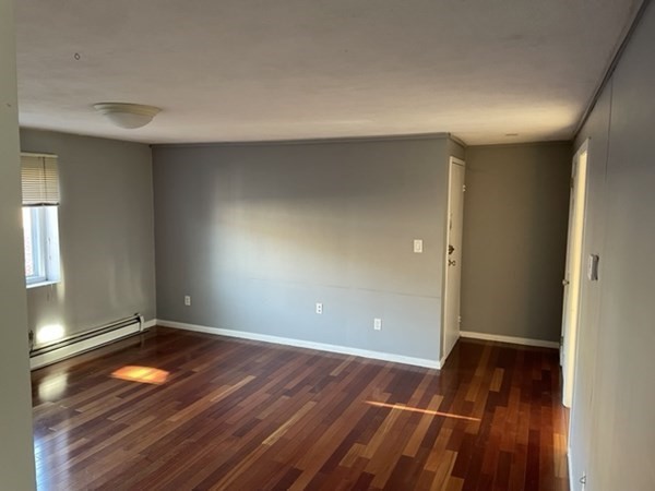 32 Bryon Road, Unit 4 Chestnut Hill, MA 02467 - Photo 2 of 8