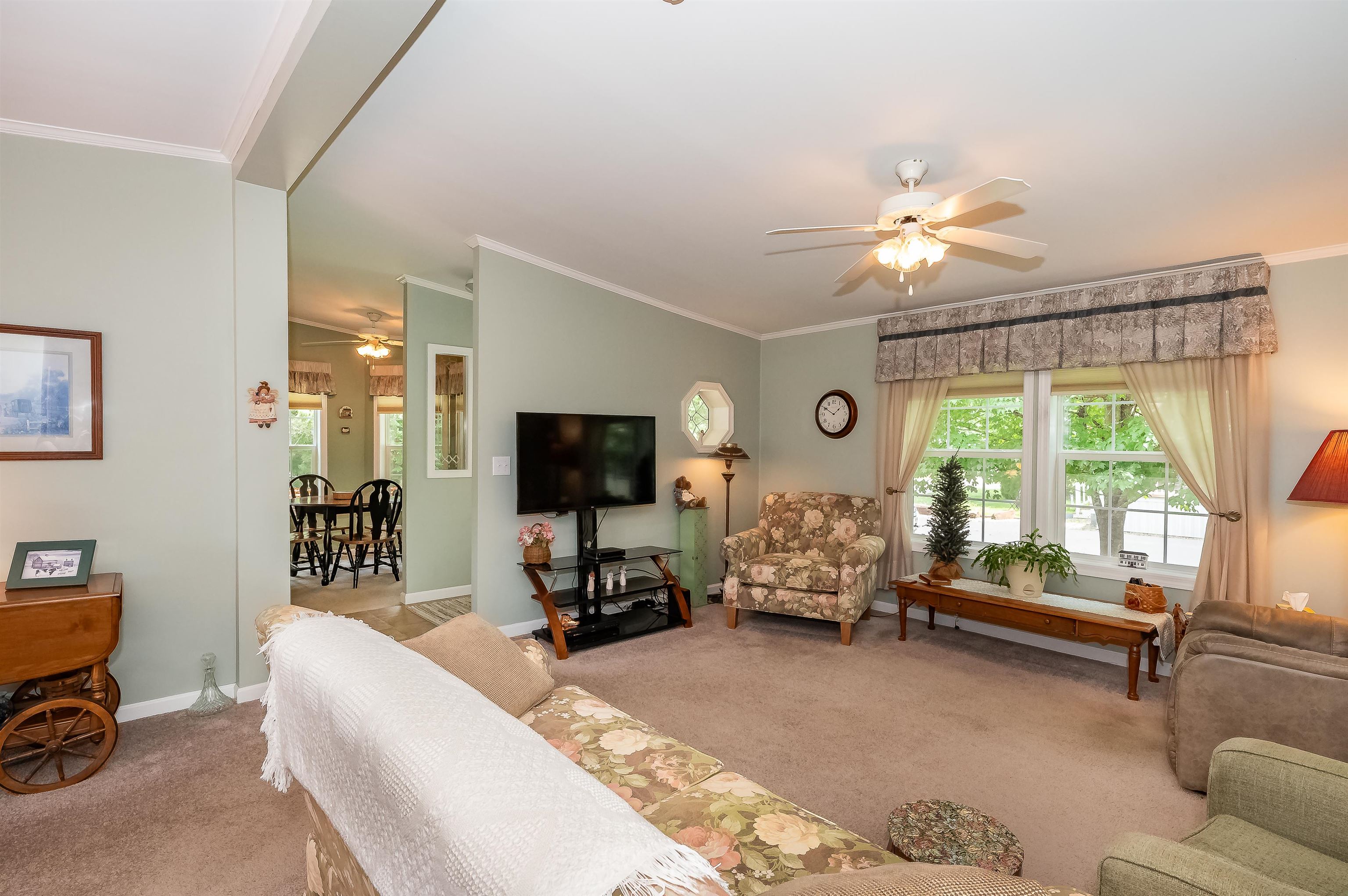 31 Temple Drive Rochester, NH 03868 - Photo 3 of 40