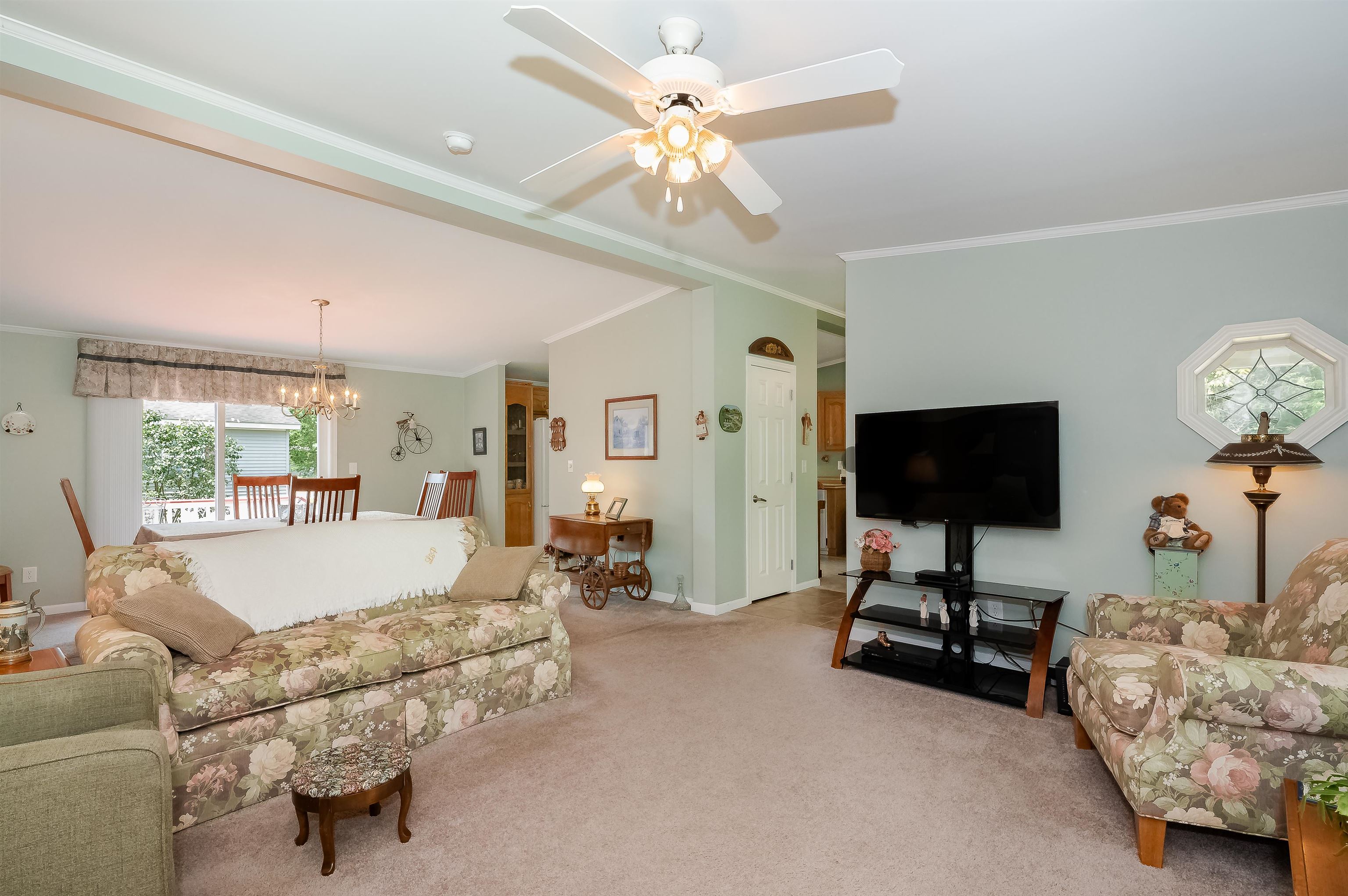 31 Temple Drive Rochester, NH 03868 - Photo 4 of 40