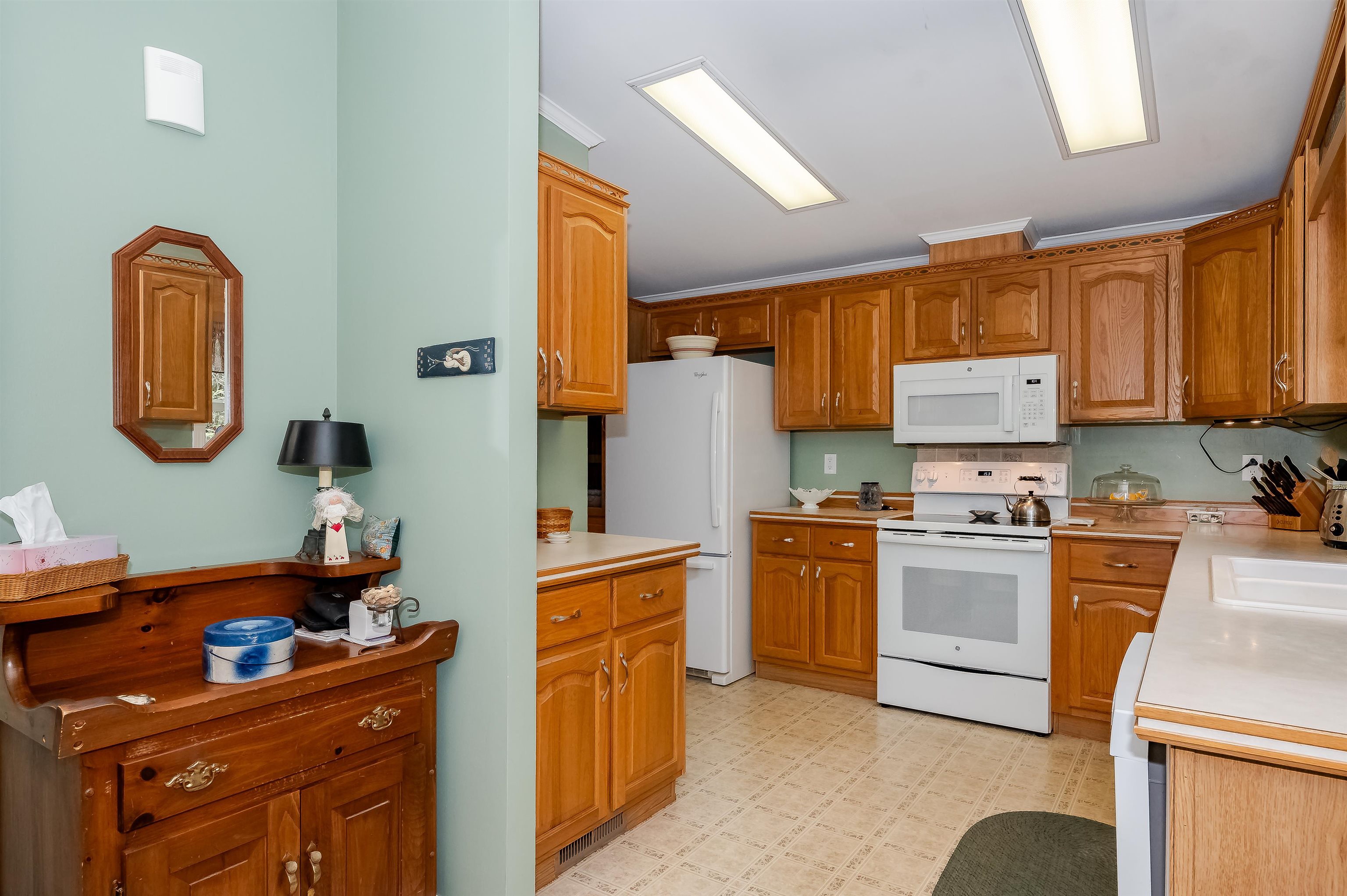 31 Temple Drive Rochester, NH 03868 - Photo 9 of 40