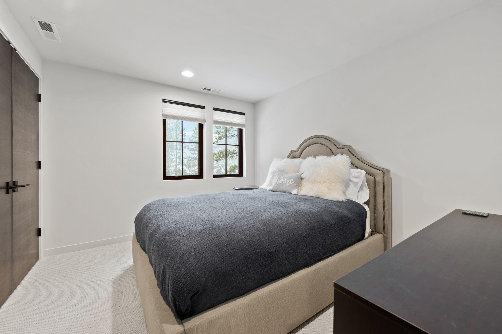 61455 Meeks Trail Bend, OR 97702 - Photo 28 of 46 21Upper guest room