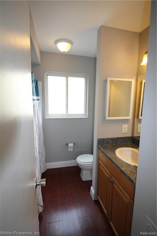 8407 Harding Center Line, MI 48015 - Photo 10 of 13