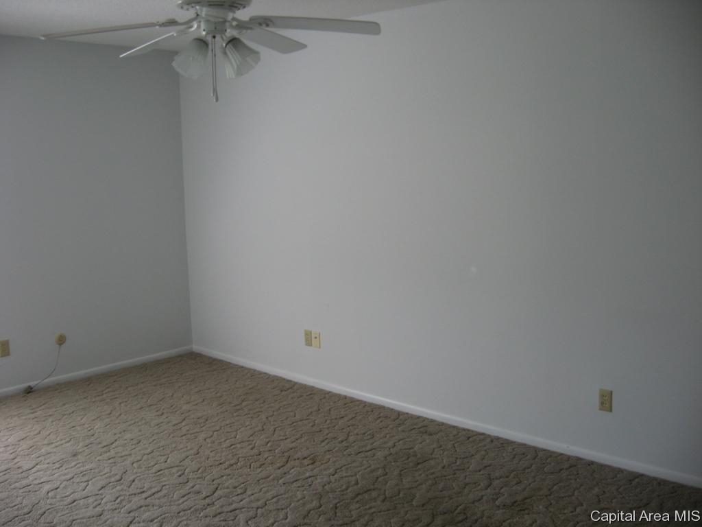 1900 Jeanette Lane, Unit 8 Springfield, IL 62702 - Photo 12 of 21