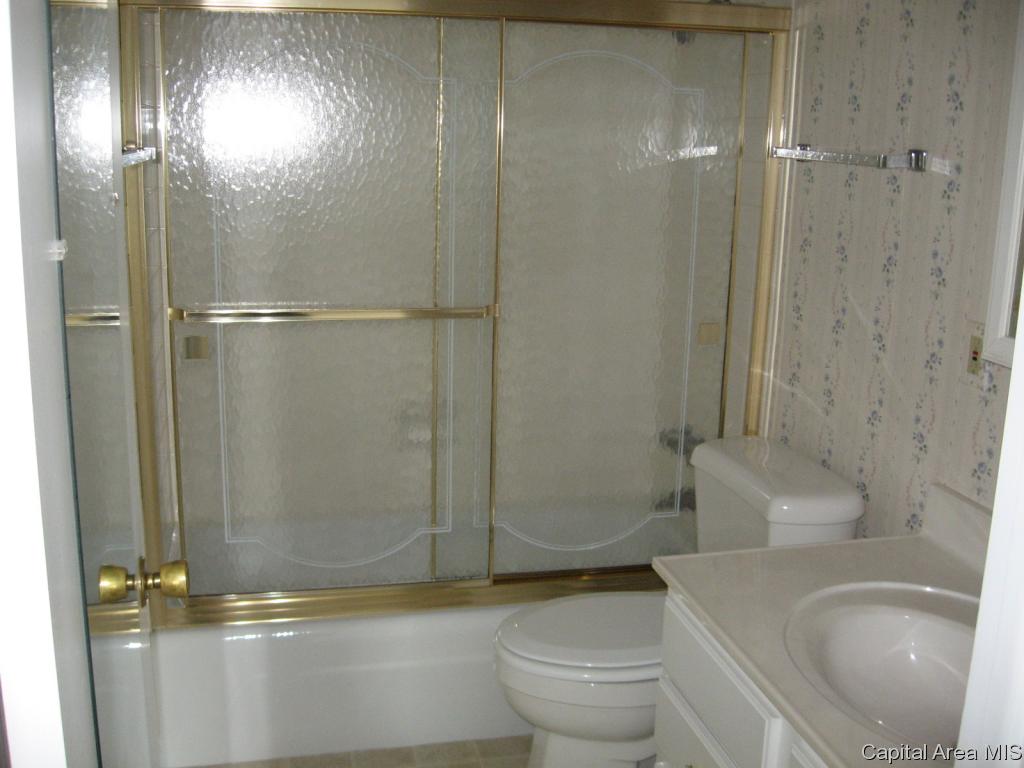 1900 Jeanette Lane, Unit 8 Springfield, IL 62702 - Photo 17 of 21