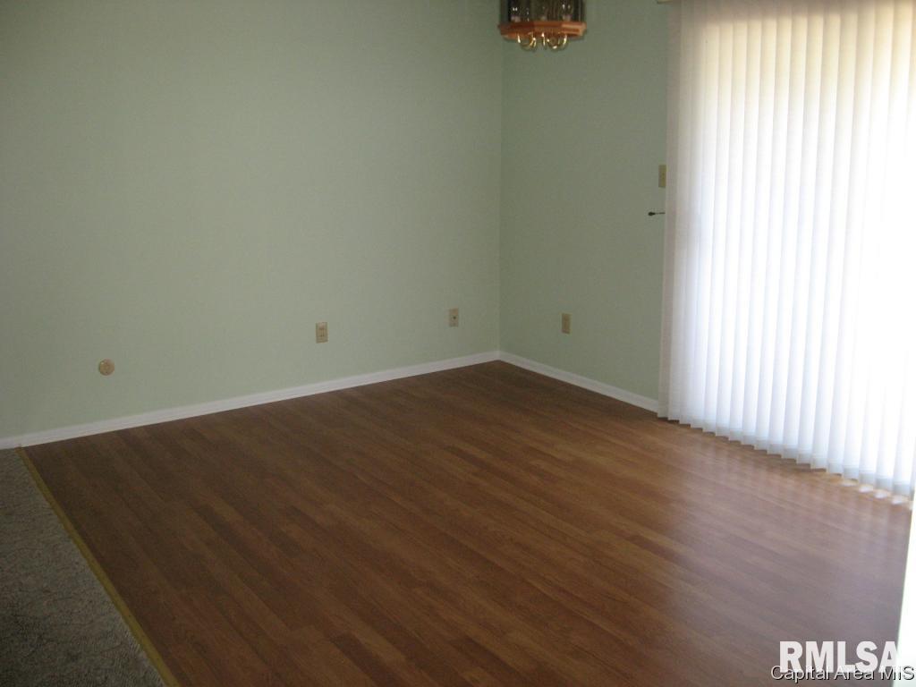 1900 Jeanette Lane, Unit 8 Springfield, IL 62702 - Photo 5 of 21