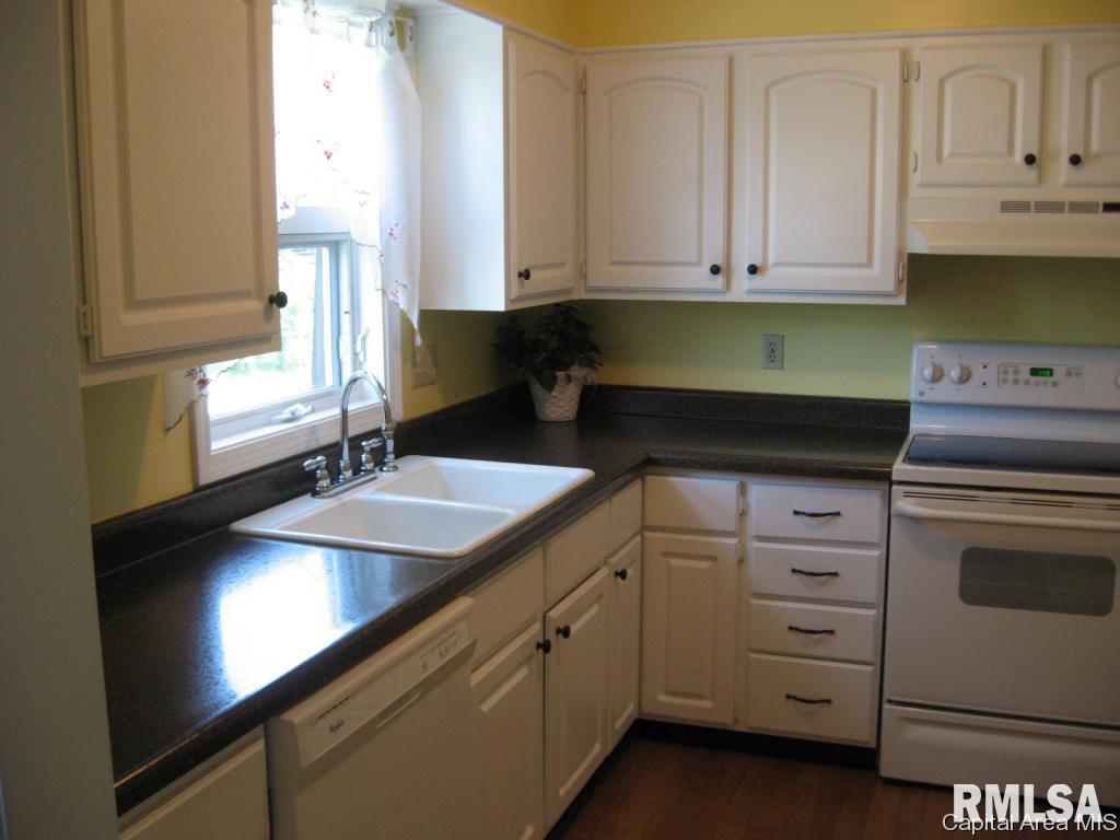 1900 Jeanette Lane, Unit 8 Springfield, IL 62702 - Photo 8 of 21