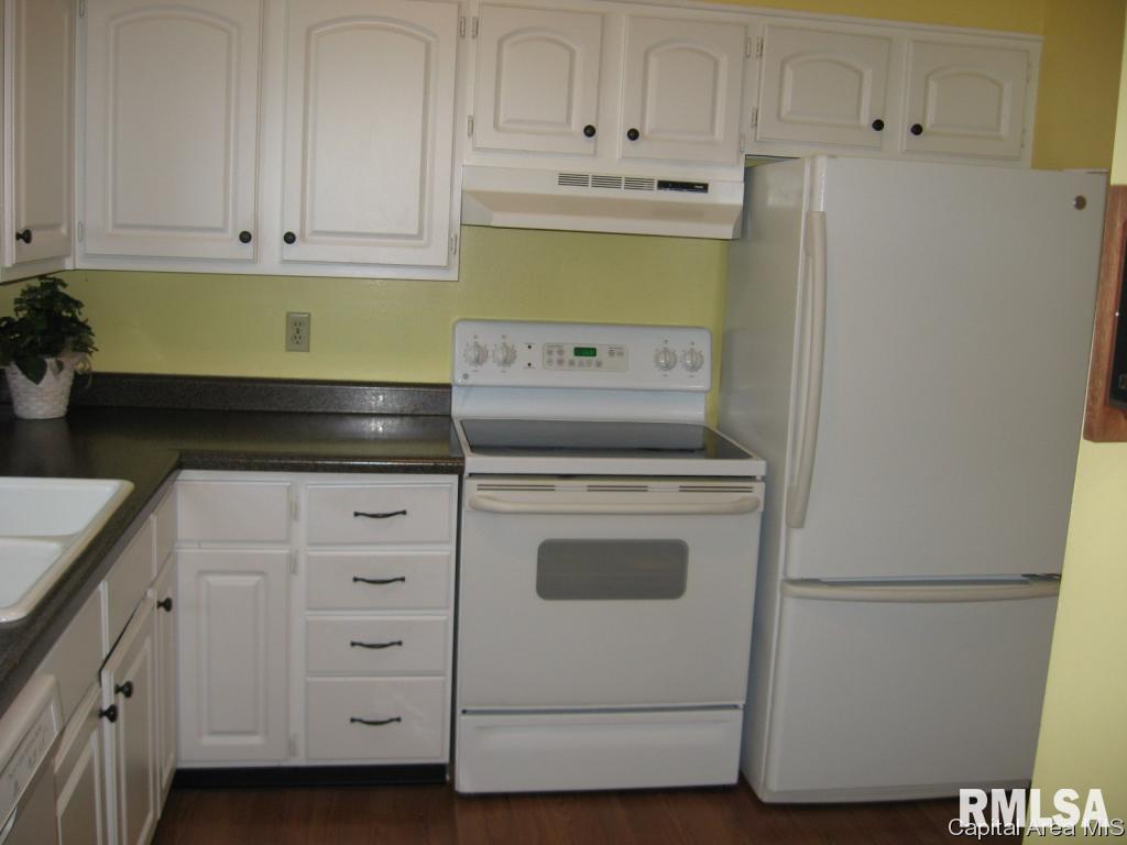 1900 Jeanette Lane, Unit 8 Springfield, IL 62702 - Photo 9 of 21