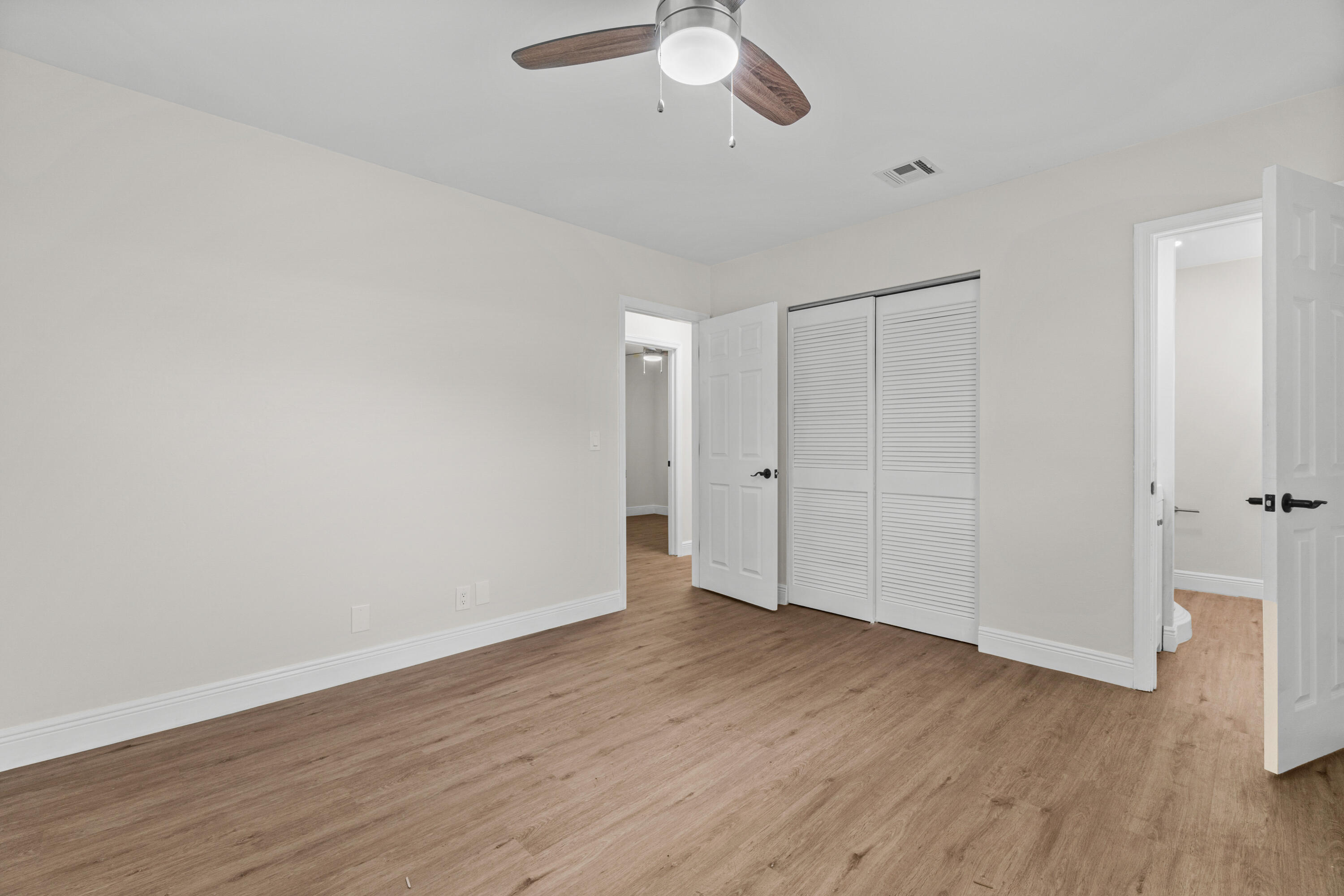 4882 Lincoln Road Delray Beach, FL 33445 - Photo 16 of 22 master