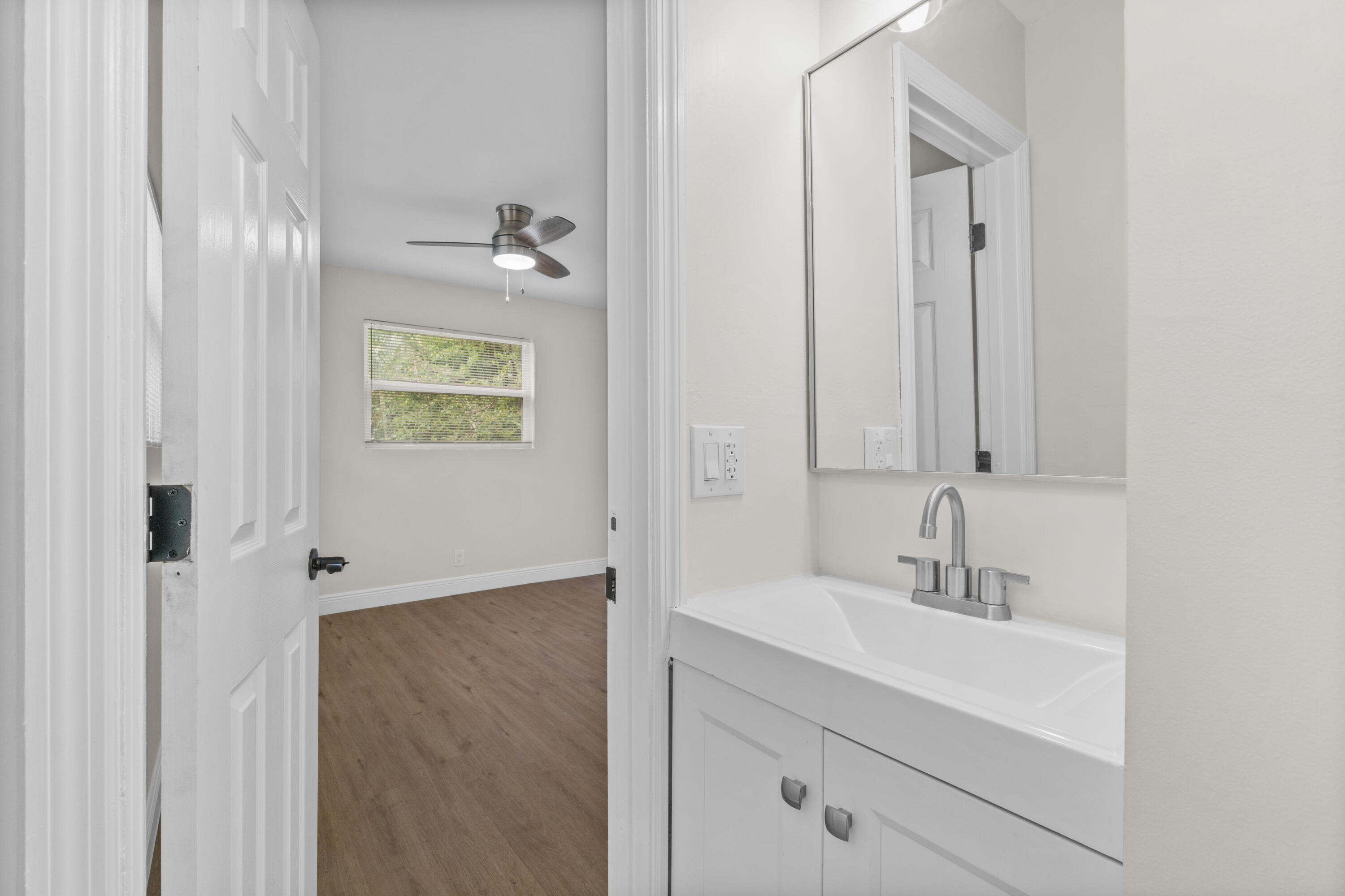 4882 Lincoln Road Delray Beach, FL 33445 - Photo 17 of 22 master bath