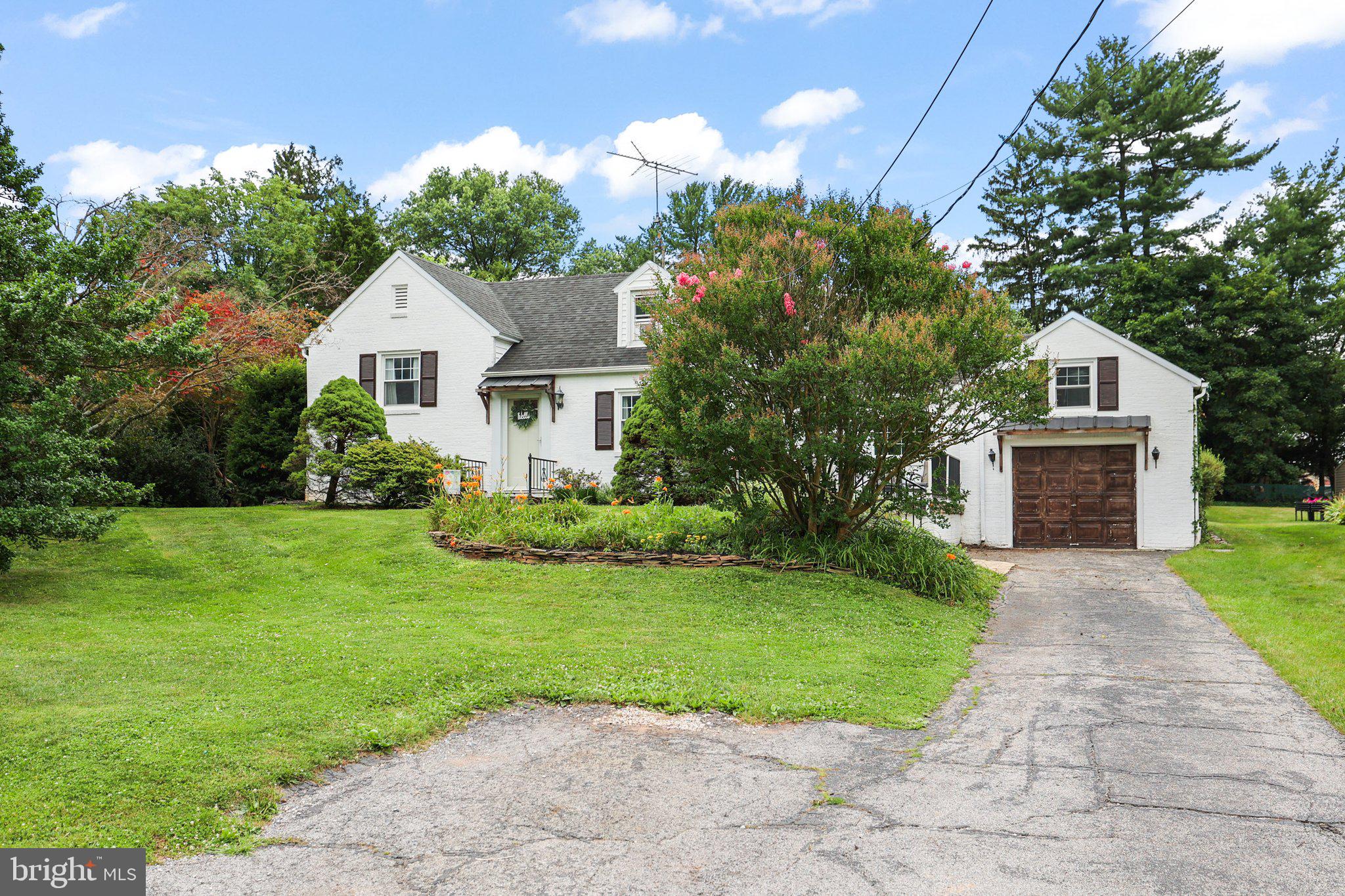 2060 Spring Street York, PA 17408 - Photo 3 of 50 Gallery Image 3