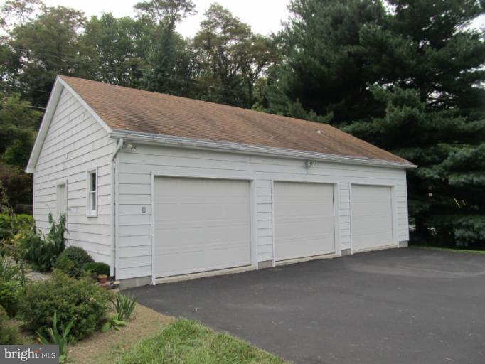 8621 Hollow Road Middletown, MD 21769 - Photo 11 of 29 Exterior (General)