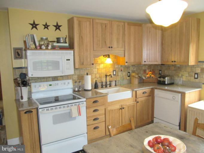8621 Hollow Road Middletown, MD 21769 - Photo 9 of 29 Kitchen