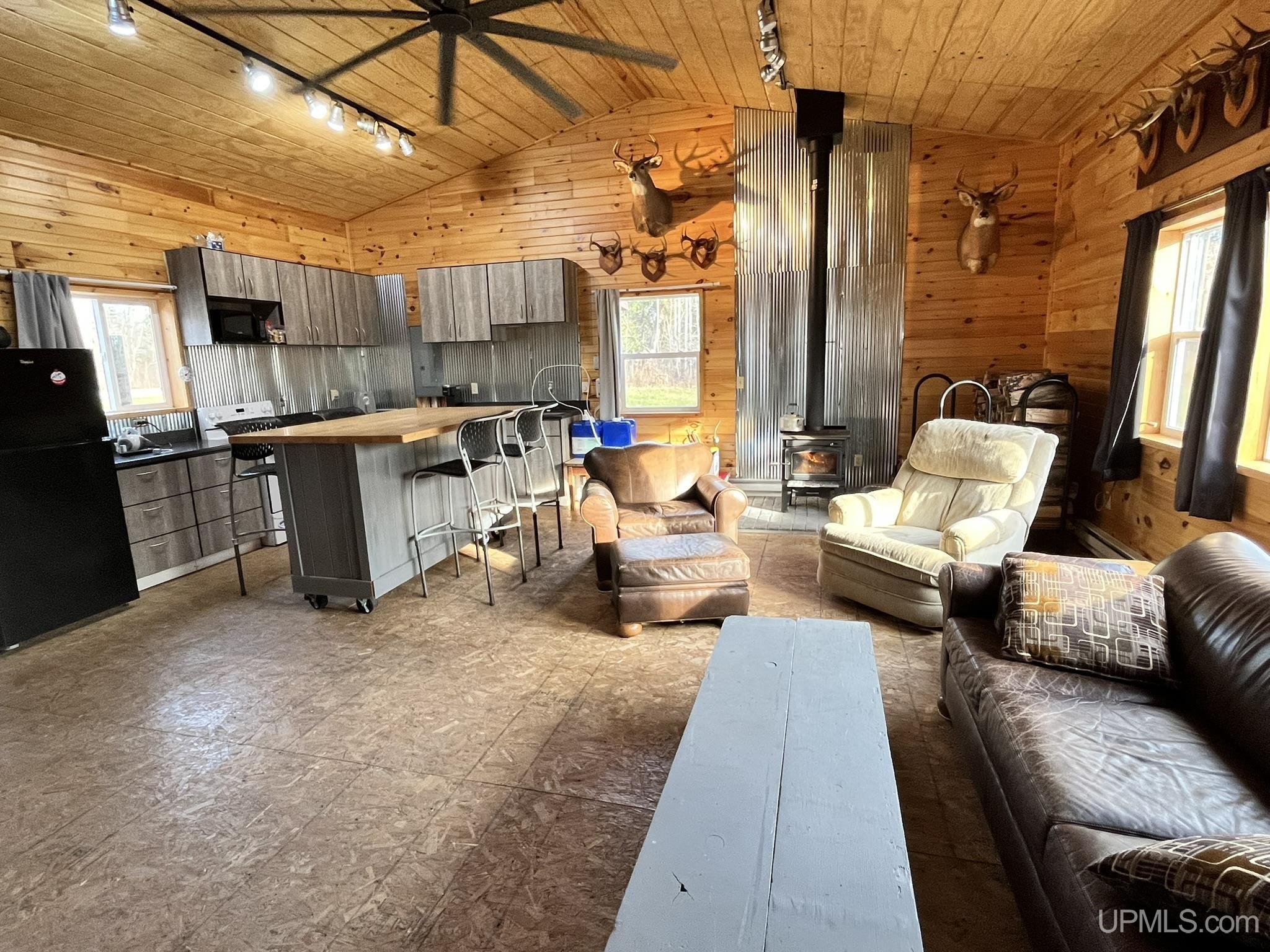 1505 Quarry Road Gulliver, MI 49840 - Photo 9 of 52 Gallery Image 9