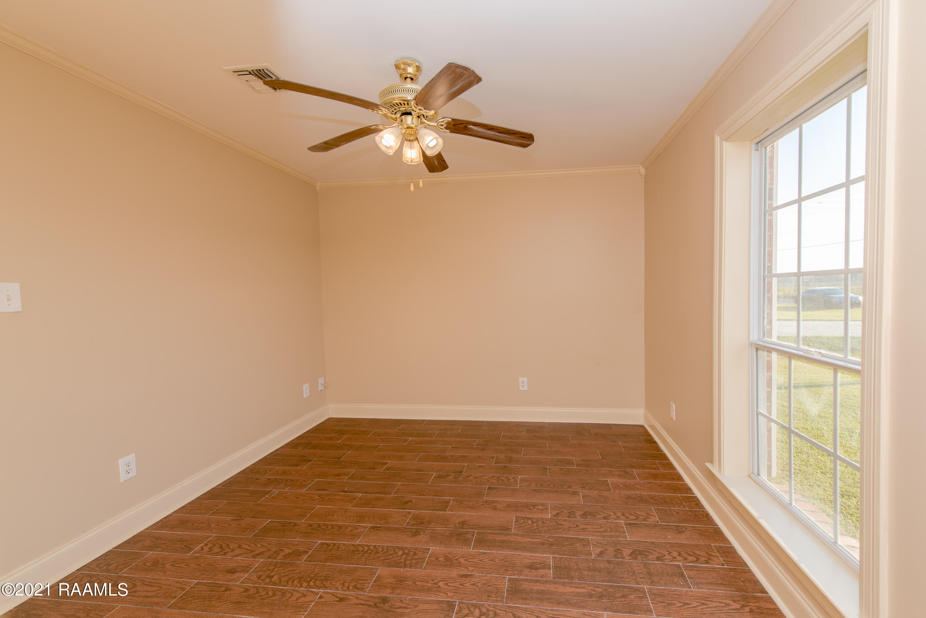 1426 Breaux Road Lafayette, LA 70506 - Photo 5 of 43 DSC_5197