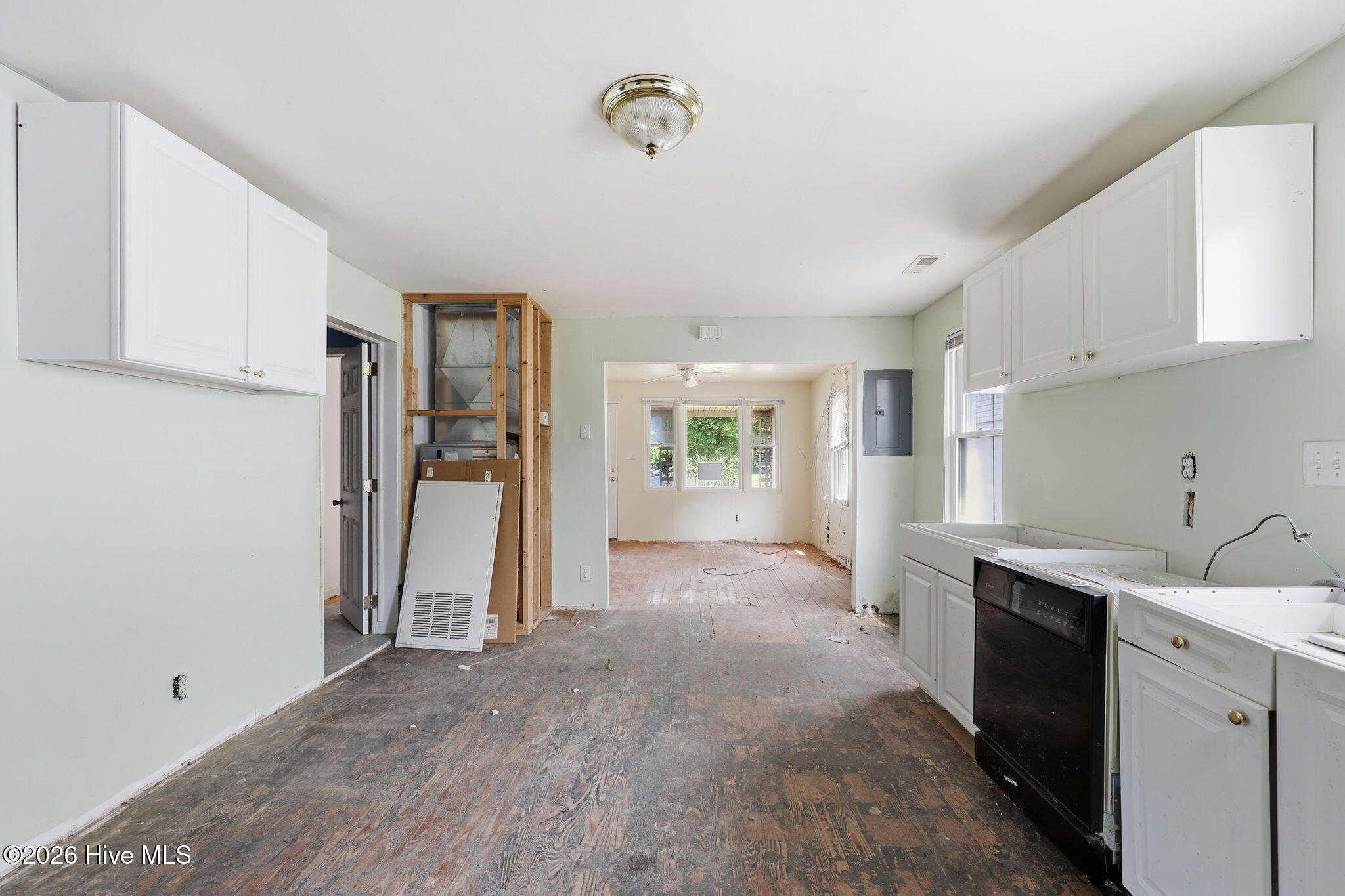408 Pollock Street Beaufort, NC 28516 - Photo 15 of 37