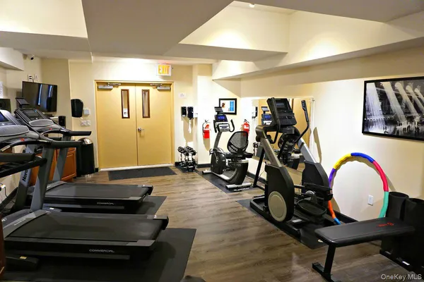 $2,550 | 118-17 Union Turnpike, Unit 2E | Forest Hills