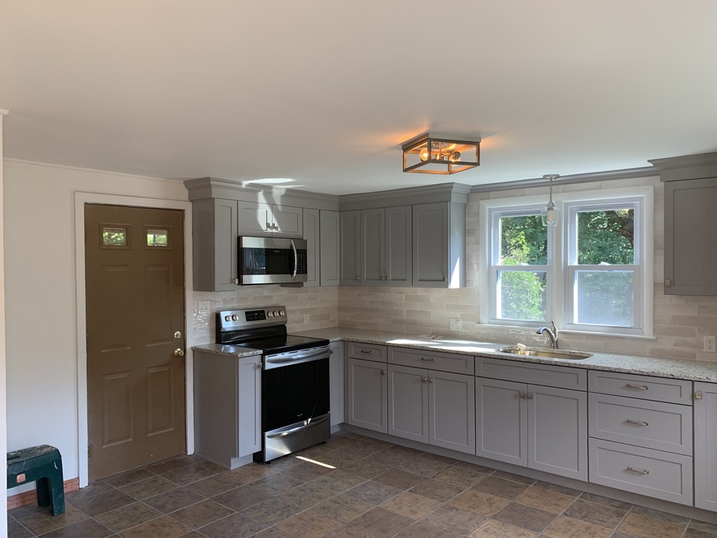 369 Cedar Swamp Road Monson, MA 01057 - Photo 9 of 19