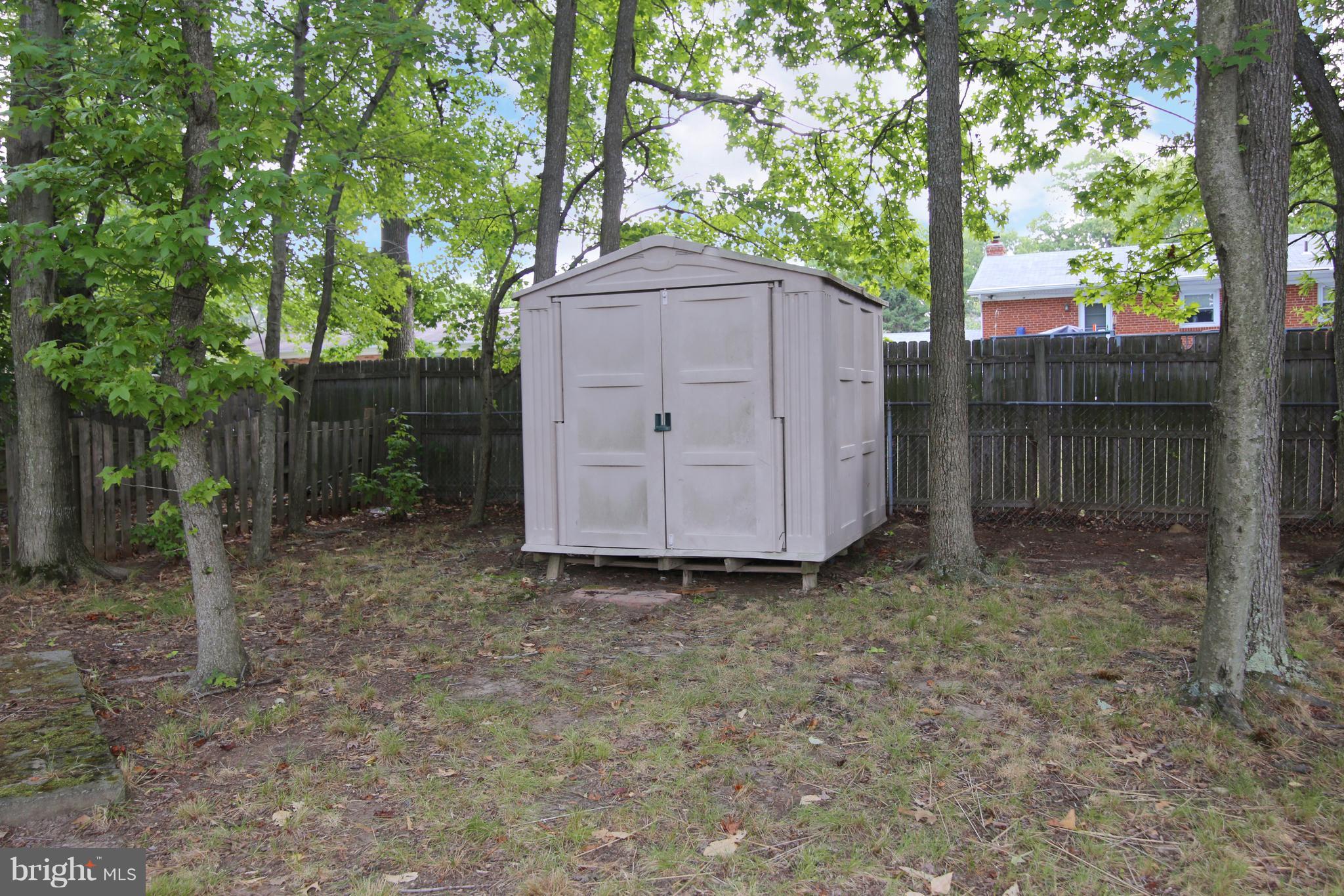 9304 Lancelot Road Fort Washington, MD 20744 - Photo 27 of 29 Exterior (Rear)