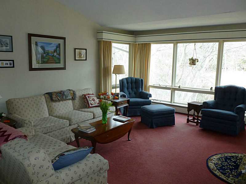 44 Edgar Nock Road North Kingstown, RI 02852 - Photo 3 of 14 Living Room.