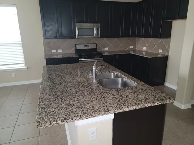 $2,400 | 17223 Pecos Park Lane, Humble, TX 77346