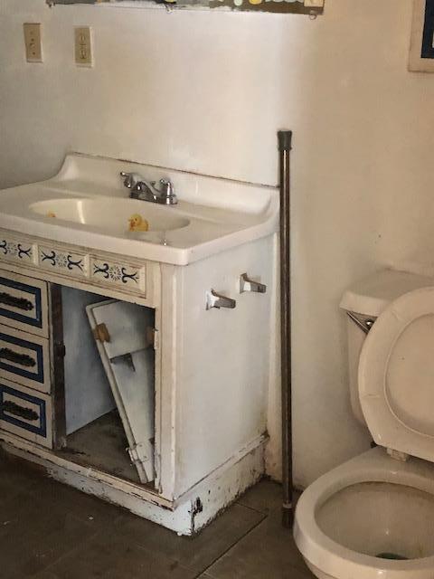 51686 Coach Road La Pine, OR 97739 - Photo 13 of 15 La Pine bathroom sink