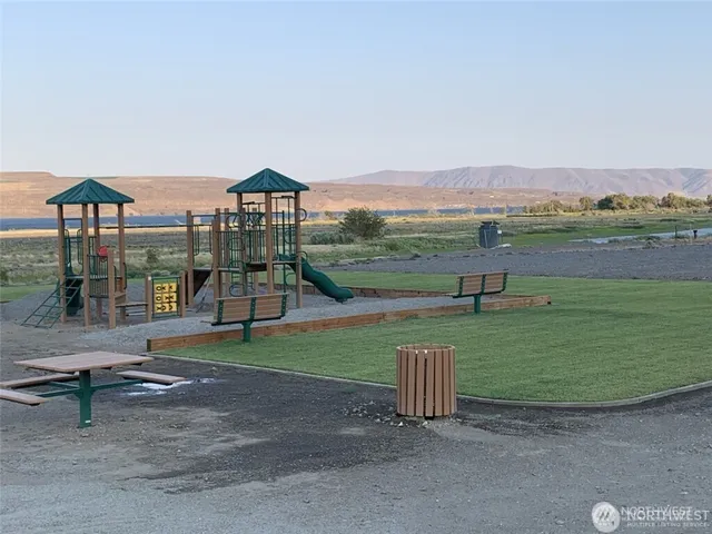 $225,000 | 630 Vantage Bay Loop, Unit 98950, Ellensburg, WA 98950