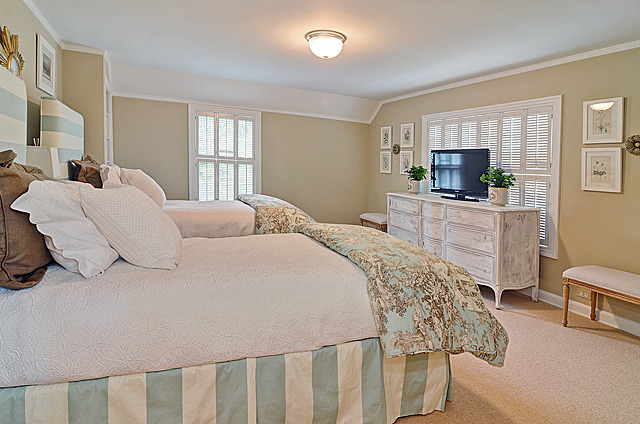933 Cleveland Road Hinsdale, IL 60521 - Photo 18 of 25
