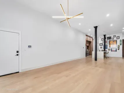 $399,999 | 1803 West Huron Street, Unit 1, Chicago, IL 60622