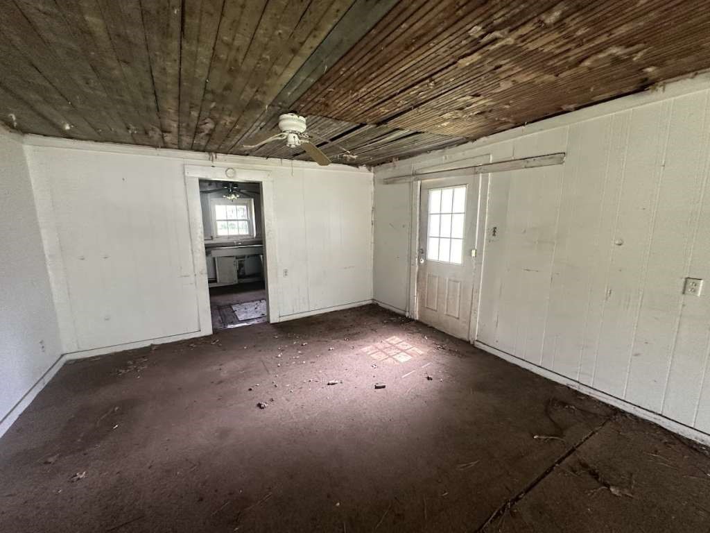 302 West Jackson Kosse, TX 76653 - Photo 3 of 13 a view of room
