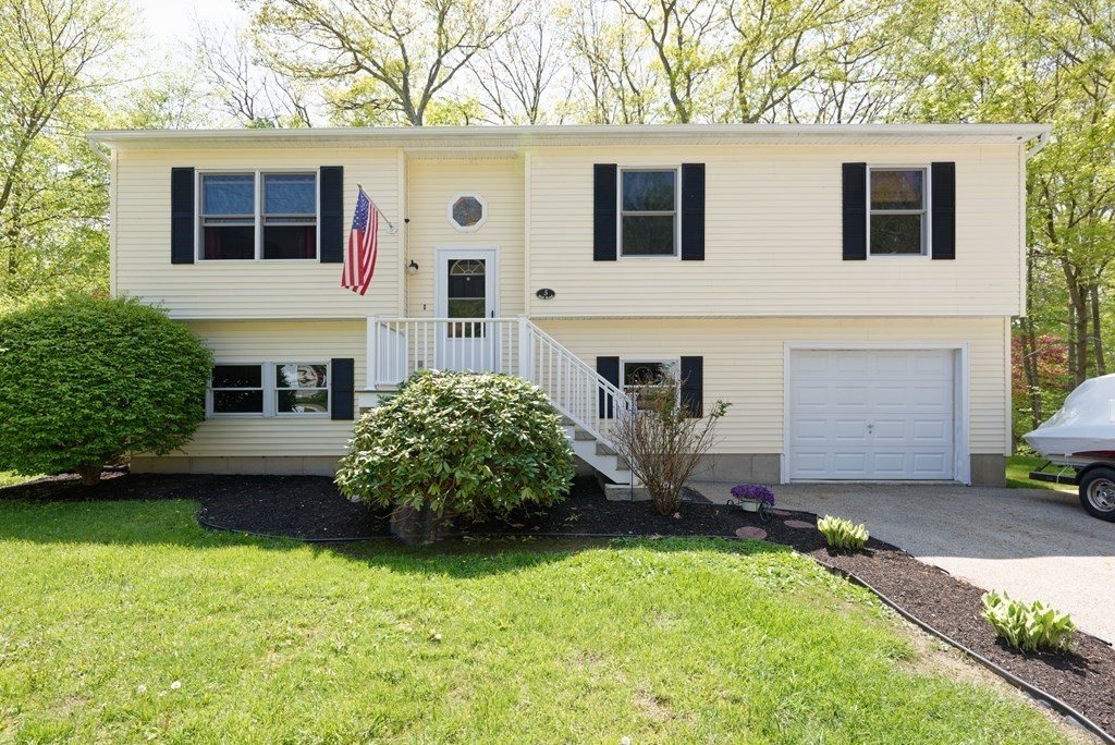 5 Hall Road Webster, MA 01570 - Photo 1 of 31 Gallery Image 1