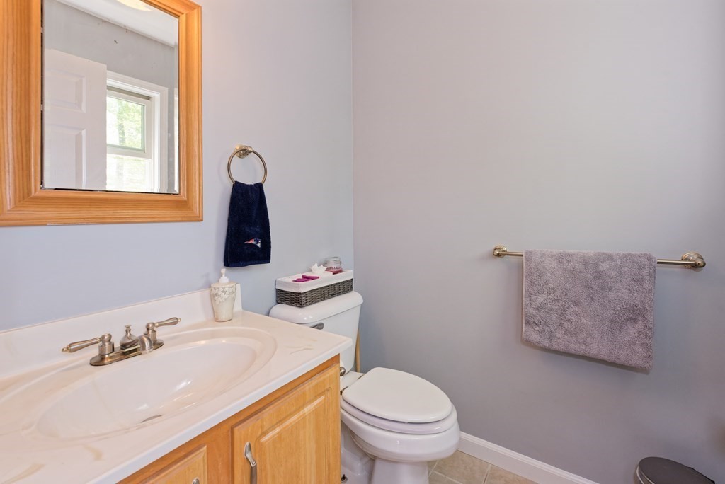 5 Hall Road Webster, MA 01570 - Photo 15 of 31 Gallery Image 15