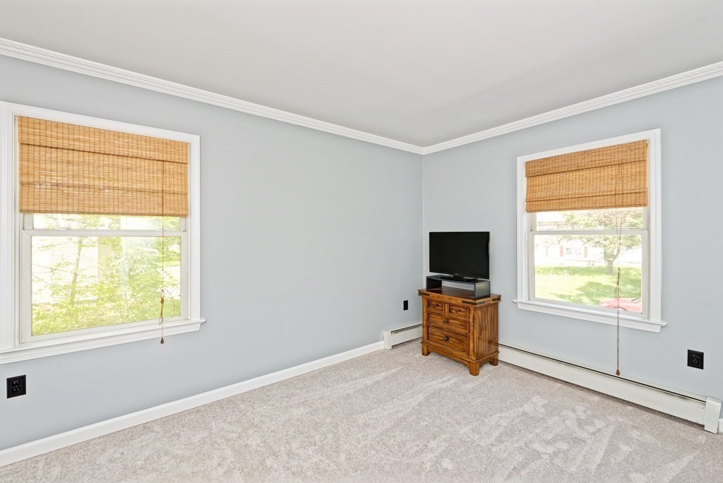 5 Hall Road Webster, MA 01570 - Photo 17 of 31 Gallery Image 17