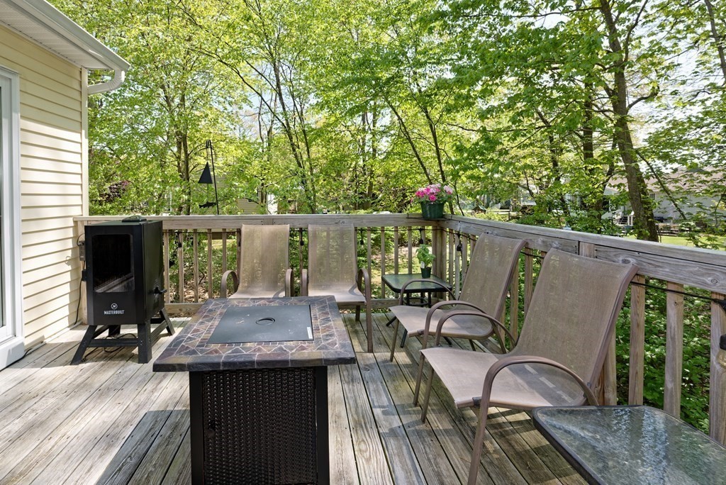 5 Hall Road Webster, MA 01570 - Photo 25 of 31 Gallery Image 25
